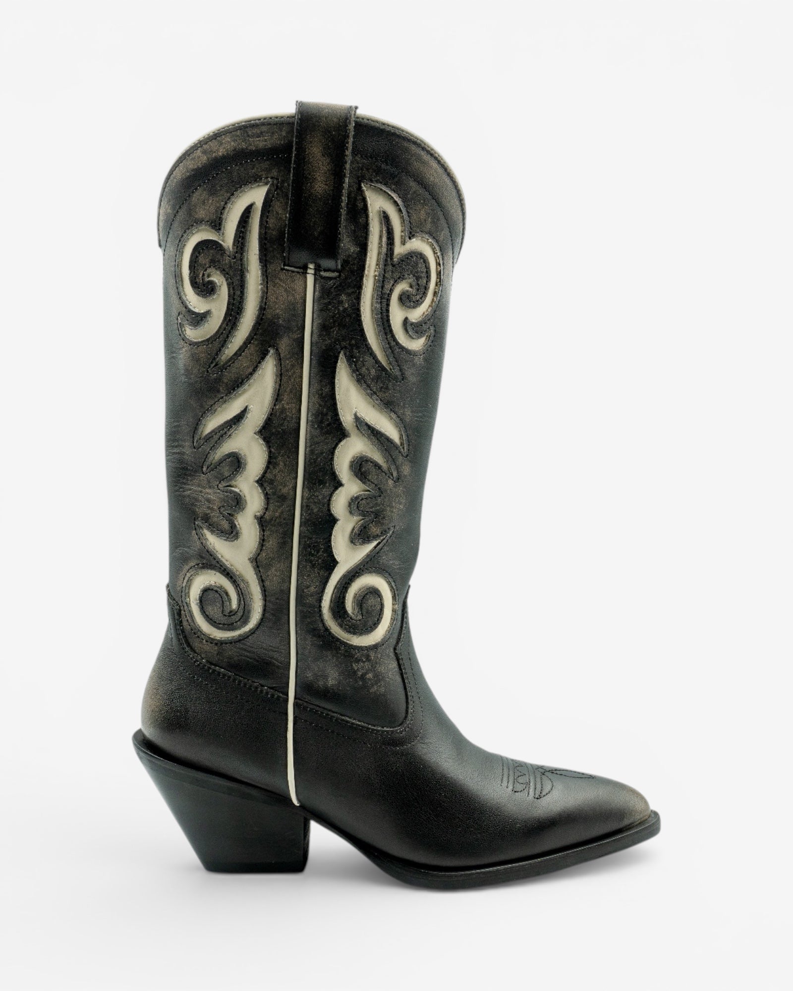 Bota Dafne Nude